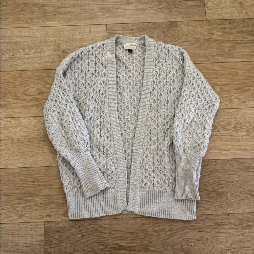 Universal Thread Light Gray Textured Cardigan
